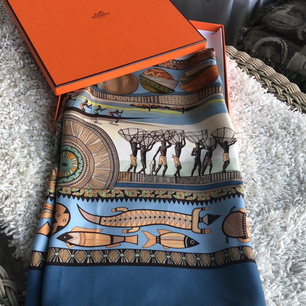 Hermes scarf - Picture 14 of 17